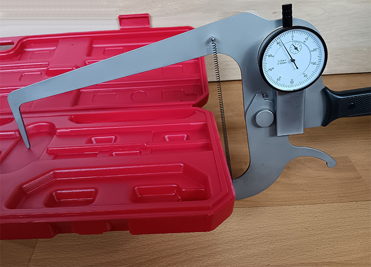 Dial caliper gages
